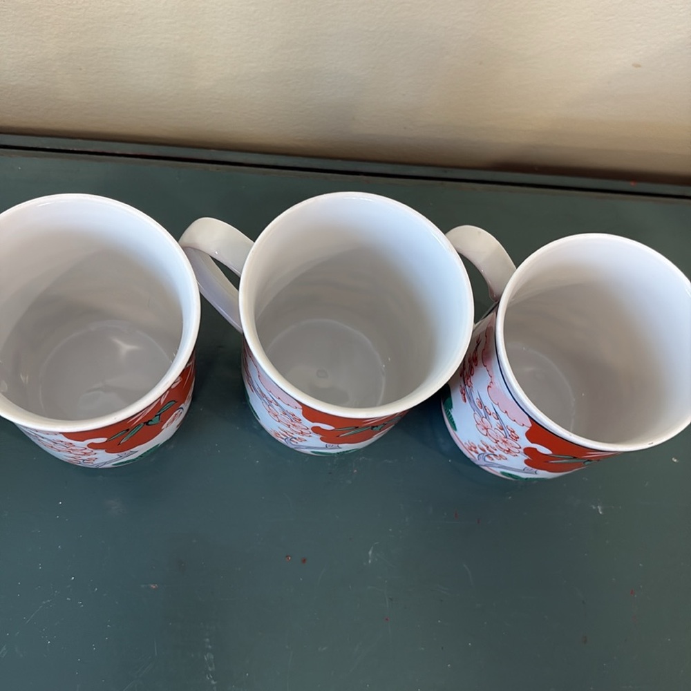 Vintage George Briard ‘Heirloom’ Porcelain Mugs - set of 3 - Picture 2 of 6
